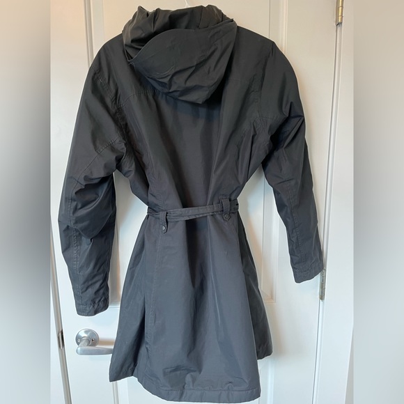 One Tooth Rain Coat - Picture 2 of 3